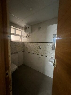 Bathroom in 3 BHK Apartment at Meenakshi Greens, Jp Nagar – for Rent
