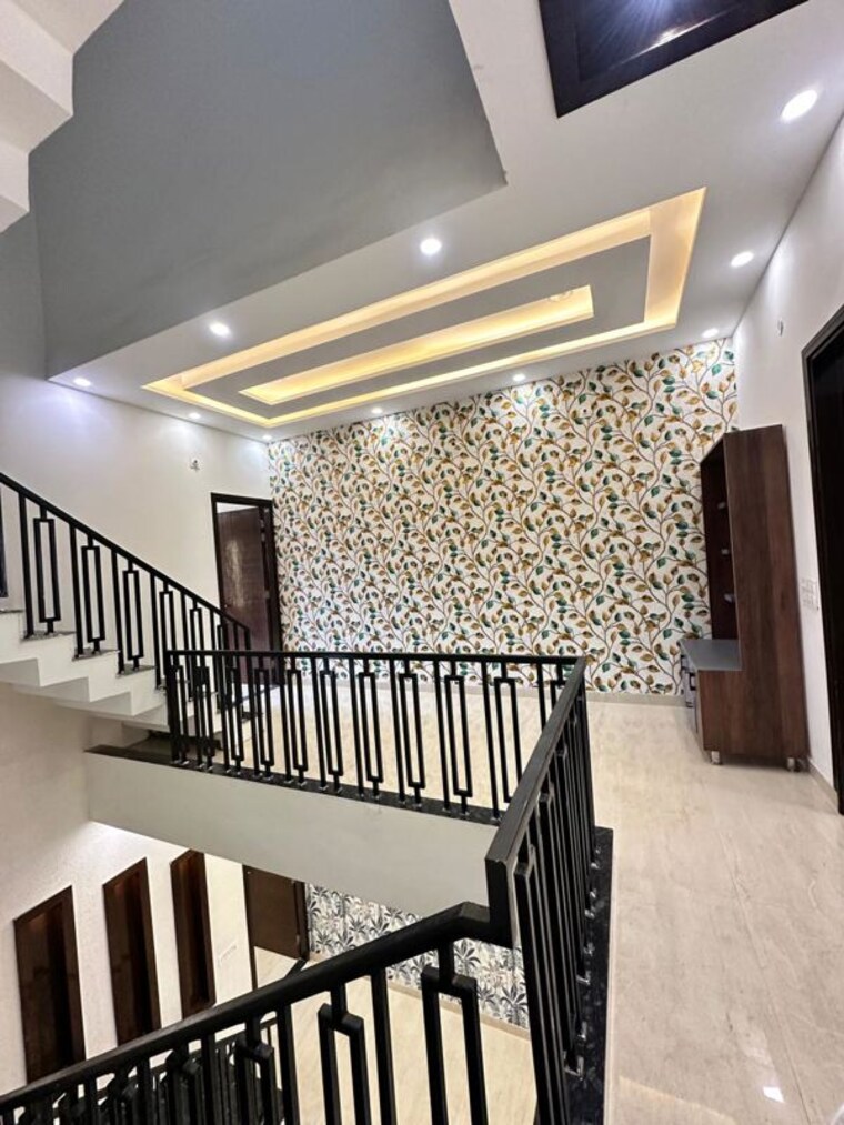 Balcony, patiala road 3 Bedroom 125 Sq.Yd. Independent House In Patiala Road Zirakpur 10358378