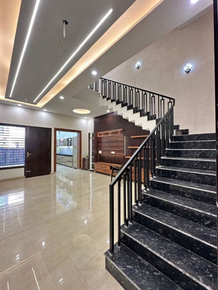 Room, patiala road 3 Bedroom 125 Sq.Yd. Independent House In Patiala Road Zirakpur 10358378
