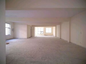Room in  Office Space in IT/SEZ at Sector 62 – for Rent