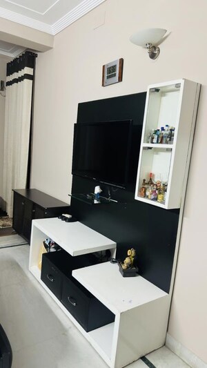 Furnished Amenities in 3 BHK Apartment at SS Mayfield Gardens, Sector 51 – for Rent