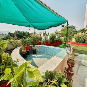 Swimming Pool in 3 BHK Apartment at SS Mayfield Gardens, Sector 51 – for Rent