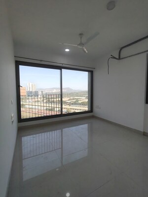 Room in 2 BHK Apartment at Sunteck City Avenue 4, Goregaon West – for Sale