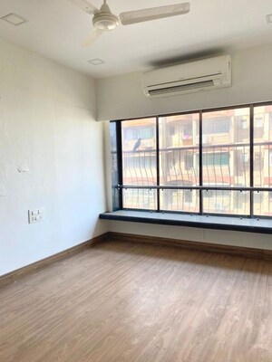 Room in 2 BHK Apartment at Sea Lord, Cuffe Parade – for Rent