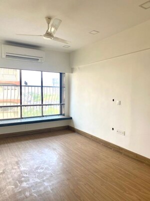 Room in 2 BHK Apartment at Sea Lord, Cuffe Parade – for Rent