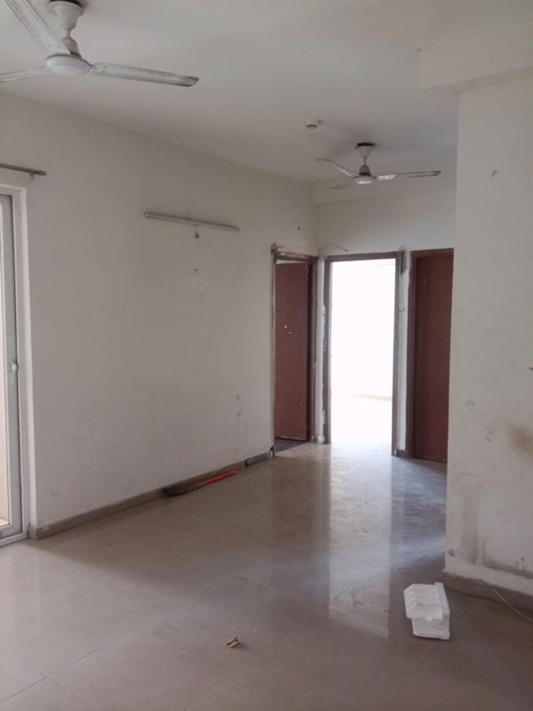 Room, mahagun-my-woods 2.5 Bedroom 1190 Sq.Ft. Apartment In Sector 16c Greater Noida Greater Noida 10358467