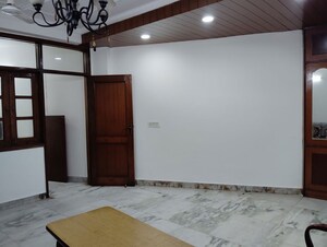 Room in 3 BHK Builder Floor at Kalkaji – for Rent