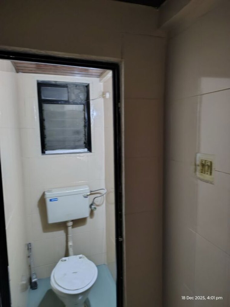Bathroom, kharghar sector 4 Commercial Shop 300 Sq.Ft. In Kharghar Sector 4 Navi Mumbai 10358456