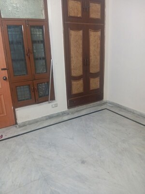 Room in 2 BHK Builder Floor at RWA Apartments Sector 51, Sector 51 – for Rent