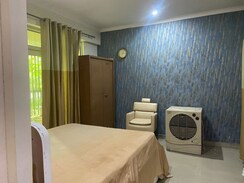 3.5 BHK + Store Room Apartment For Sale in Gaur City 2 - 16th Avenue