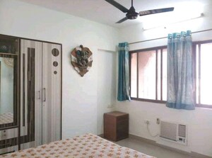 Living Room in 1.5 BHK Apartment at Lodha Amara, Kolshet Road – for Rent
