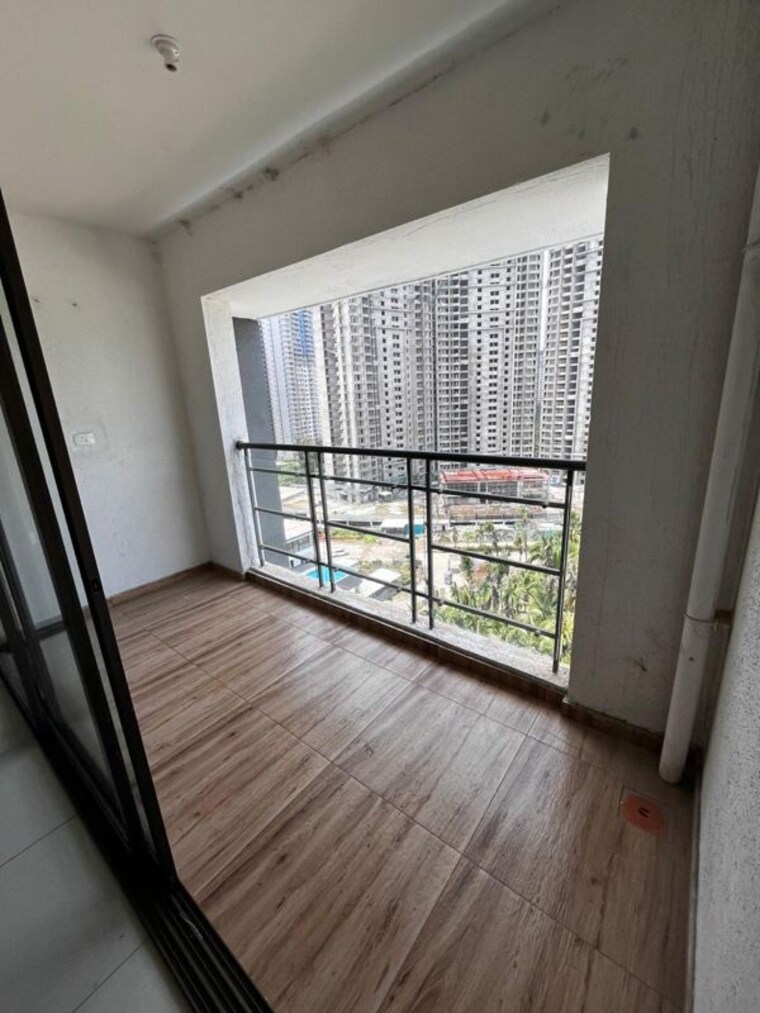 Rental 2 Bedroom 700 Sq.Ft. Apartment in Paranjape Blue Ridge ...