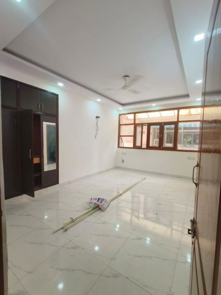 Room, sector 18a dwarka 4 Bedroom 2250 Sq.Ft. Apartment In Sector 18a Dwarka Delhi 10358517