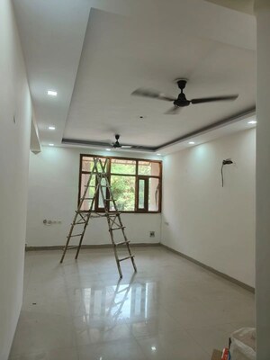Furnished Amenities in 4 BHK Apartment at Sector 18a Dwarka – for Rent