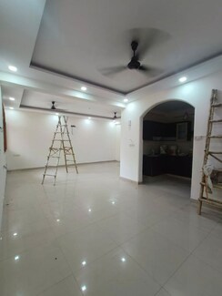 4 BHK + Servant Room Apartment For Rent in Sector 18A Dwarka