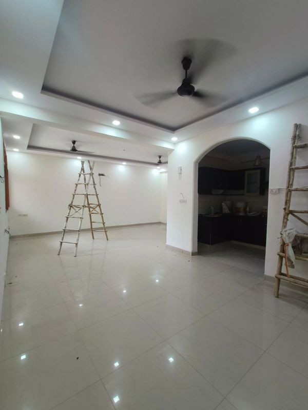 4 BHK + Servant Room Apartment For Rent in Sector 18A Dwarka
