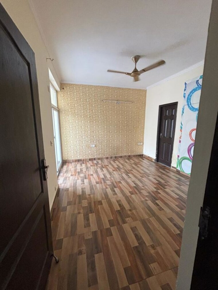 Bedroom, amrapali-silicon-city 2.5 Bedroom 1180 Sq.Ft. Apartment In Sector 76 Noida 10358536