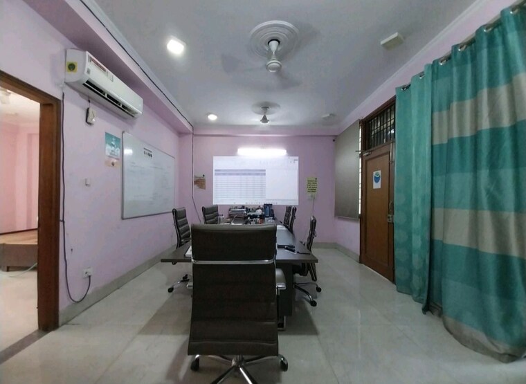 Other, sector 108 6+ Bedroom 167 Sq.Mt. Independent House In Sector 108 Noida 10358557