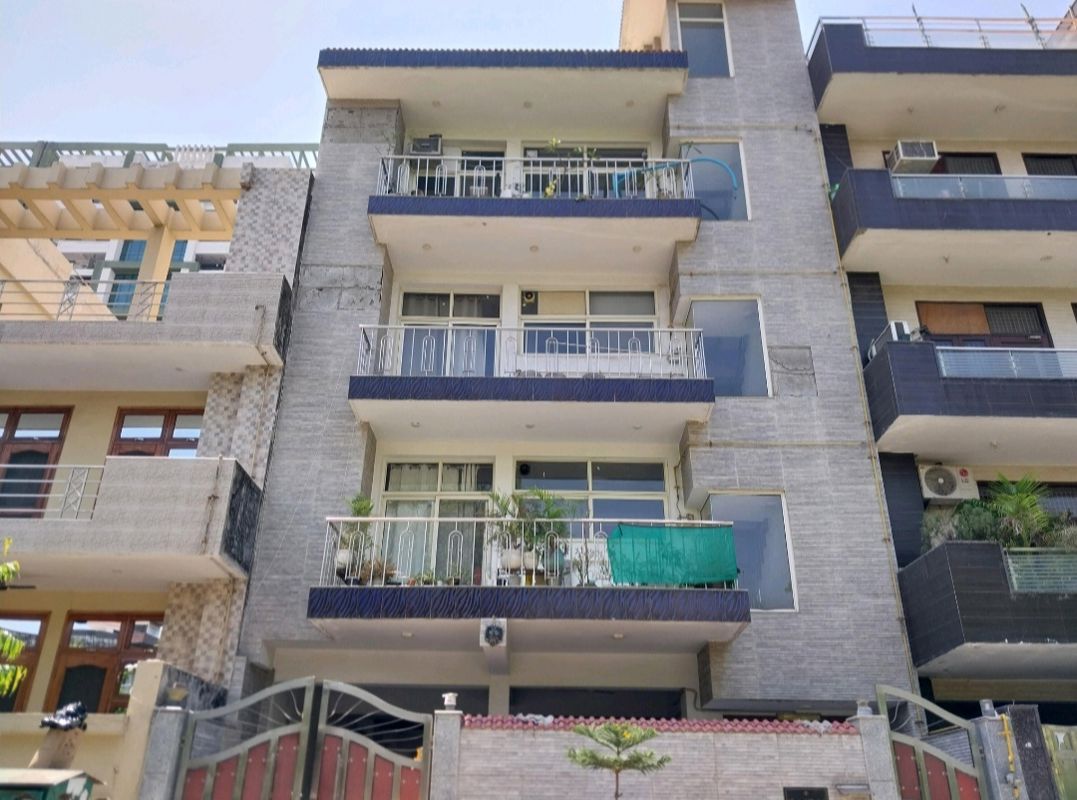6+ BHK + Pooja Room,Servant Room,Study Room,Extra Room Independent House For Sale in Sector 108