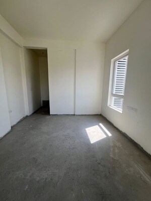 Room in 4 BHK Apartment at Salarpuria Aqua Vista, Bannerghatta Road – for Sale