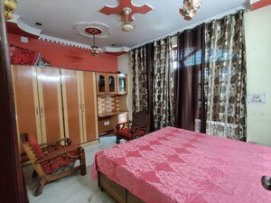 Bedroom in 4 BHK Builder Floor at Ansal Plaza Gurgaon, Palam Vihar – for Rent