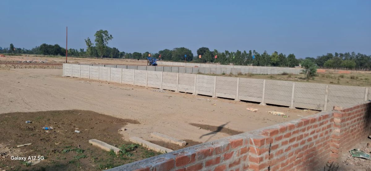 Plot For Sale in Gosainganj