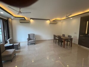 Gym in 3 BHK Builder Floor at Safdarjung Enclave – for Sale