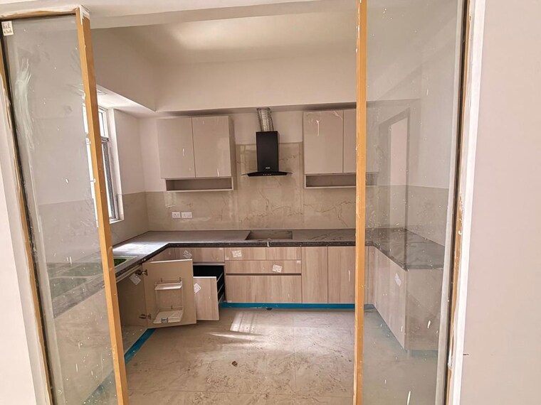 Kitchen, smart-world-orchard 3 Bedroom 1626 Sq.Ft. Apartment In Sector 61 Gurgaon 10358637