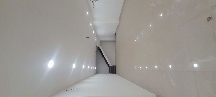 undefined, devendra nagar Commercial Showroom 6500 Sq.Ft. In Devendra Nagar Raipur 10355970