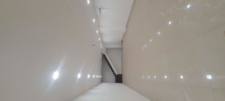 undefined, devendra nagar Commercial Showroom 6500 Sq.Ft. In Devendra Nagar Raipur 10355970
