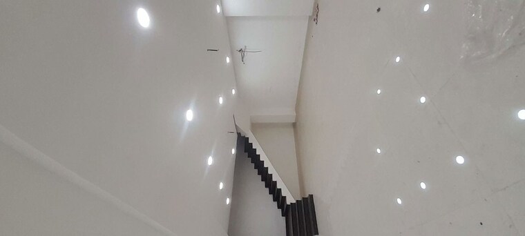undefined, devendra nagar Commercial Showroom 6500 Sq.Ft. In Devendra Nagar Raipur 10355970