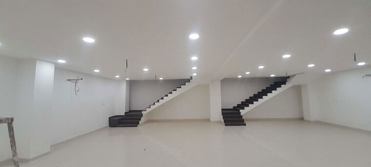 undefined, devendra nagar Commercial Showroom 6500 Sq.Ft. In Devendra Nagar Raipur 10355970