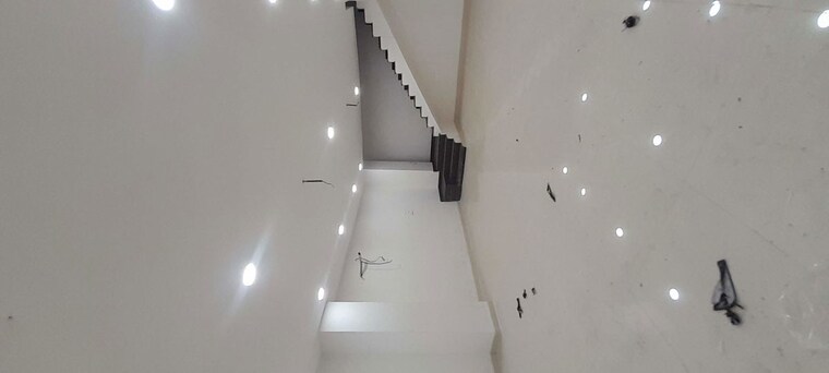 undefined, devendra nagar Commercial Showroom 6500 Sq.Ft. In Devendra Nagar Raipur 10355970