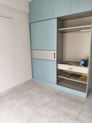 Room in 3 BHK Apartment at Signature Global City, Sector 37d – for Rent