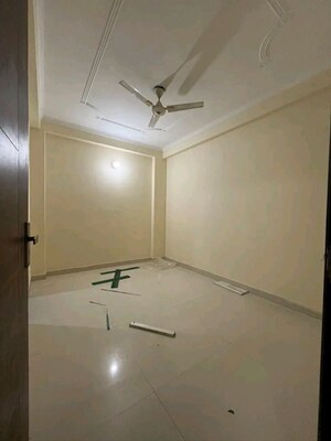 Room in 1 BHK Apartment at Palm Residency Chhatarpur, Chattarpur – for Rent