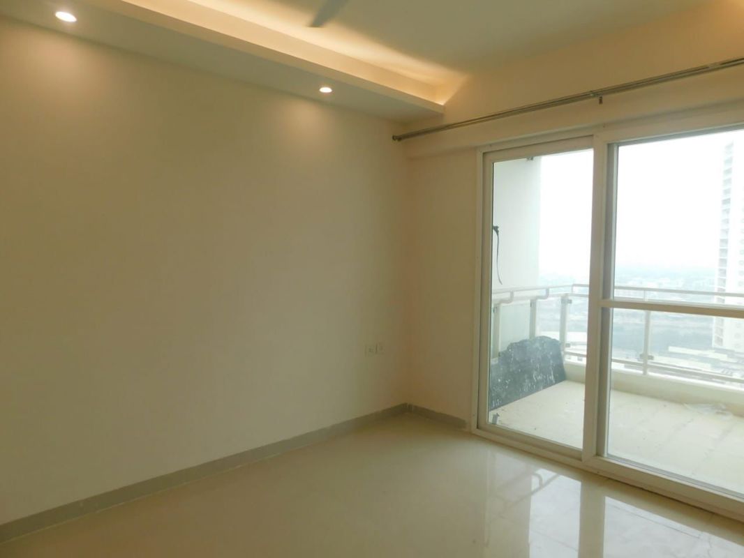 2 BHK + Extra Room Apartment For Sale in Godrej Woods