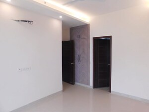 Room in 2 BHK Apartment at Godrej Woods, Sector 43 – for Sale