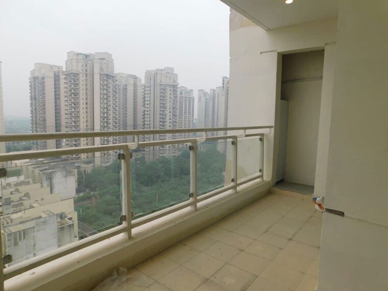 Balcony, godrej-woods 2 Bedroom 2563 Sq.Ft. Apartment In Sector 43 Noida 10358713