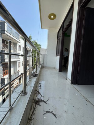 Balcony in 1 BHK Builder Floor at Chattarpur – for Rent