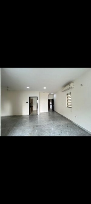 Room in 3 BHK Apartment at Lodha Luxuria Priva, Majiwada – for Rent