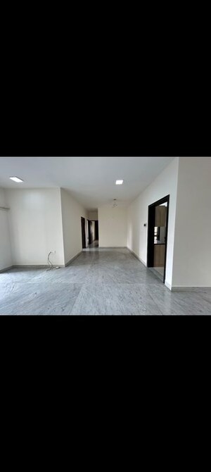 Room in 3 BHK Apartment at Lodha Luxuria Priva, Majiwada – for Rent