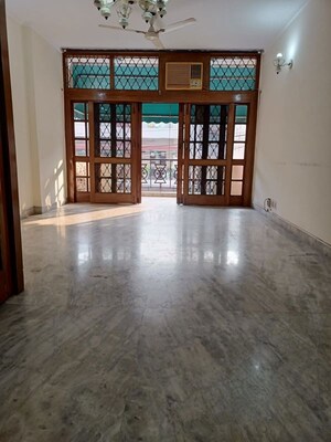 Room in 3 BHK Builder Floor at Hauz Khas – for Sale