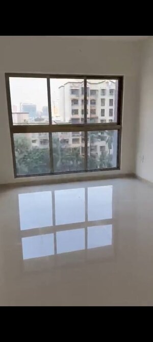 Room in 4 BHK Apartment at Rajesh Raj Infinia, Malad West – for Rent