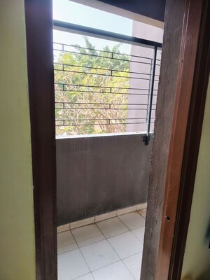 2 BHK Apartment For Rent in Ambuja Upohar The Condoville, Em Bypass