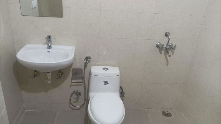 Bathroom, samaspur 3 Bedroom 1600 Sq.Ft. Builder Floor In Samaspur Gurgaon 10357718