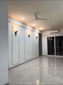 3 BHK + Pooja Room,Study Room,Extra Room,Basement,Store Room Builder Floor For Rent in Smart World Orchard
