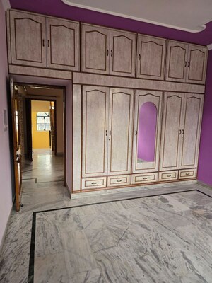Room in 3 BHK Independent House at Sector 4 – for Rent