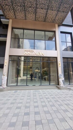 2 BHK Apartment For Rent in Paradigm Antalya, Oshiwara