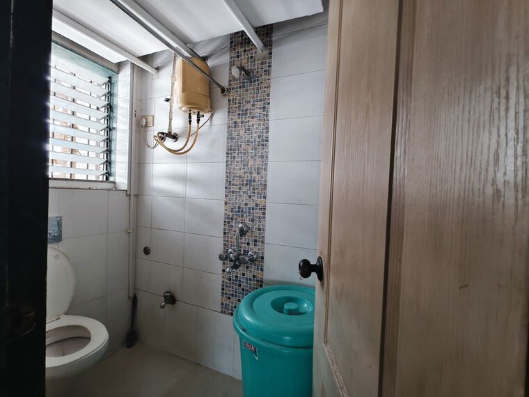 Bathroom, shah-arcade 2 Bedroom 1080 Sq.Ft. Apartment In Kharghar Navi Mumbai 10358844