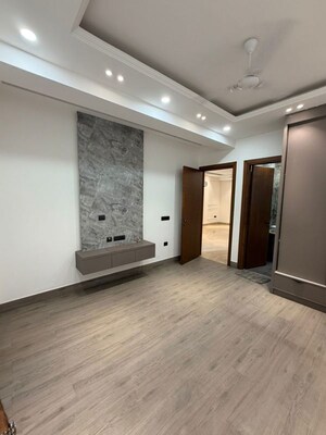 Room in 5 BHK Builder Floor at New Palam Vihar 3, Sector 111 – for Sale